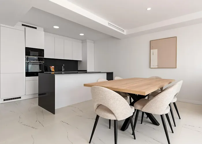 Azata Delmare 2463 Appartement *