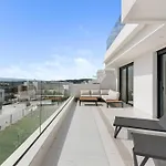 Azata Delmare 2463 *