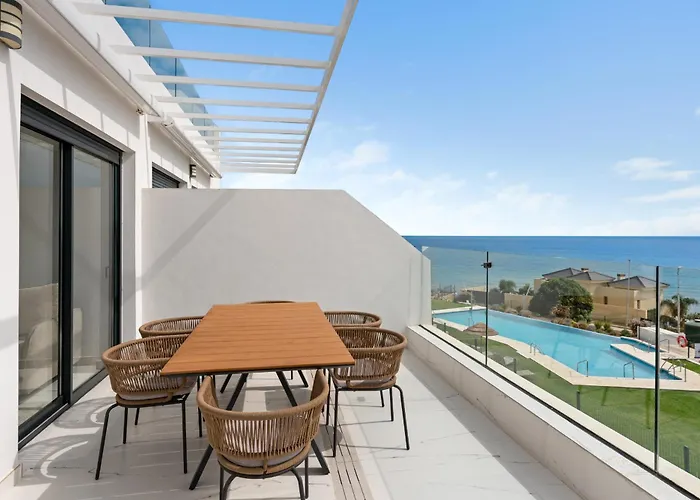 Azata Delmare 2463 *